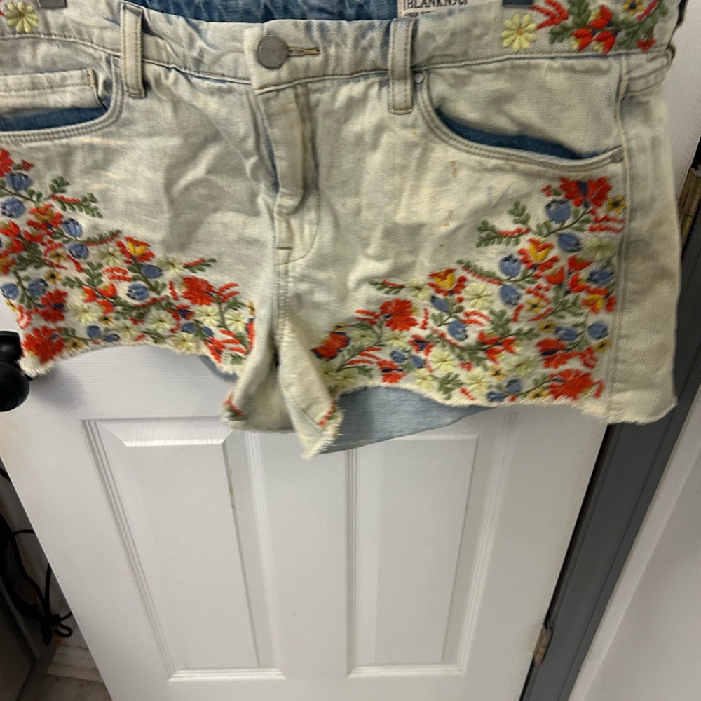 Blank NYC Light Wash Denim Jean Shorts with Multicolor Floral Embroidery - Picture 13 of 15
